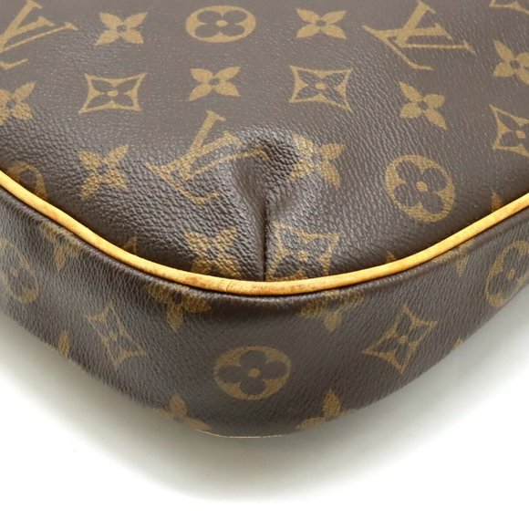 Gorgeous Louis Vuitton Monogram Odeon PM  Crossbody Bag - Picture 4 of 17